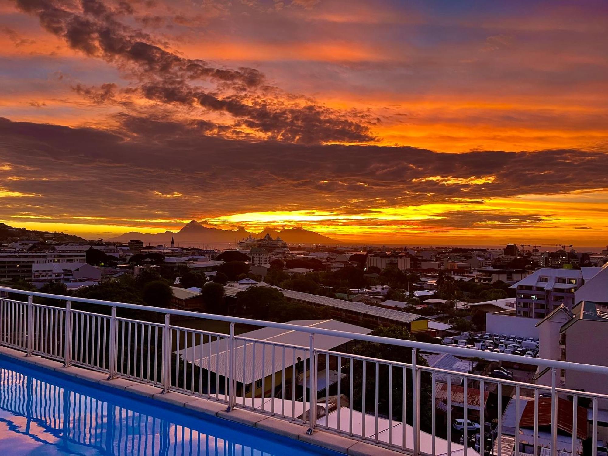 Studio Ura Papeete  Luaran gambar